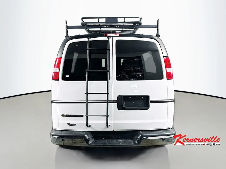 2022 Chevrolet Express - Image 6 of 21