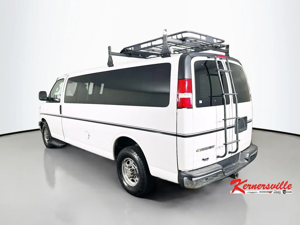 2022 Chevrolet Express - Image 5 of 21