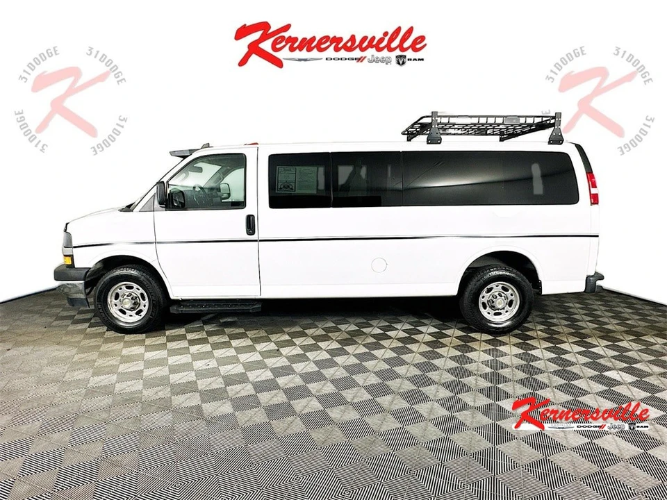 2022 Chevrolet Express - Image 4 of 21