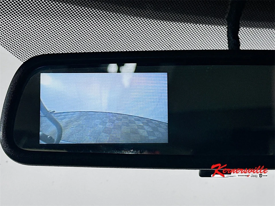 2022 Chevrolet Express - Image 19 of 21