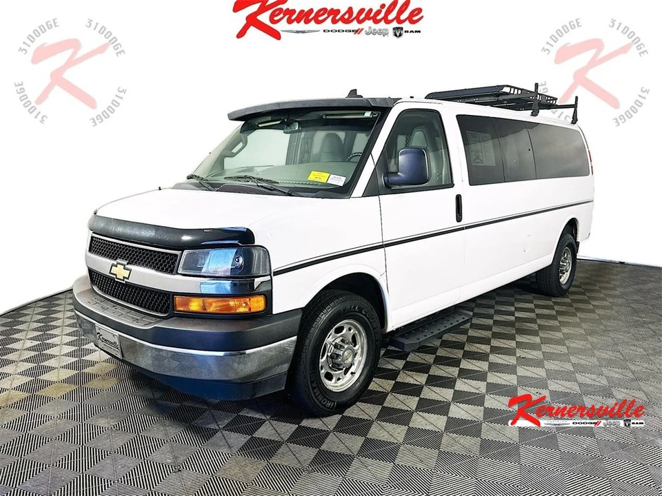 2022 Chevrolet Express - Image 3 of 21
