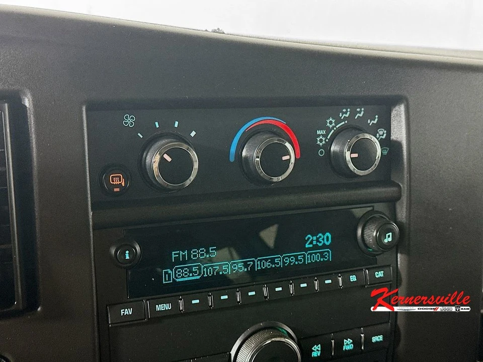 2022 Chevrolet Express - Image 18 of 21