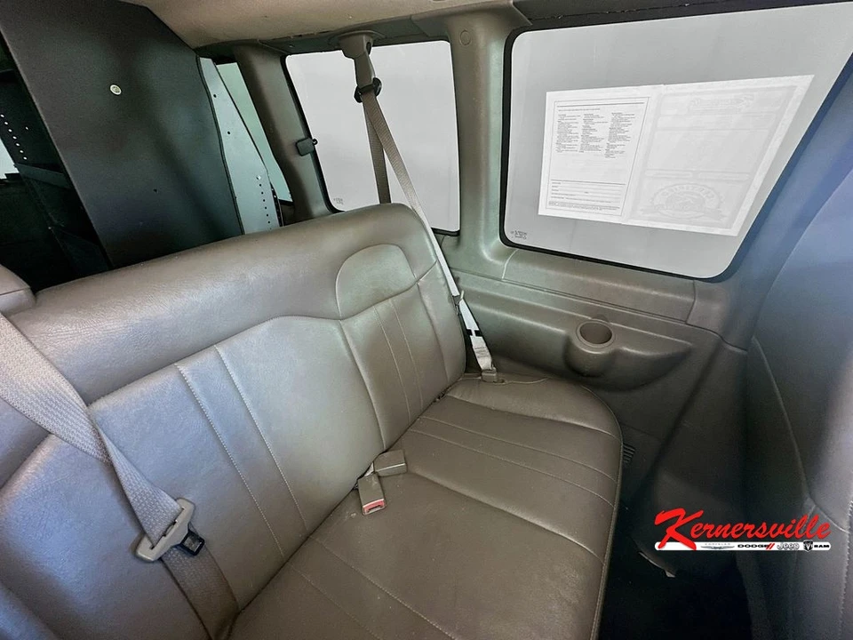 2022 Chevrolet Express - Image 14 of 21