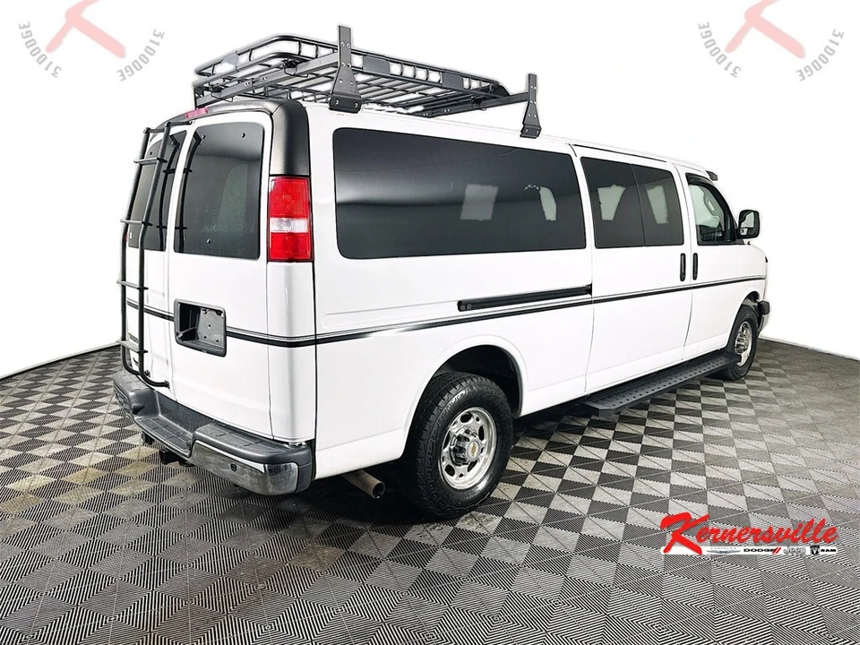 2022 Chevrolet Express - Image 7 of 21