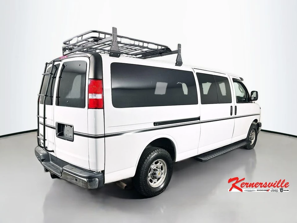 2022 Chevrolet Express - Image 7 of 21