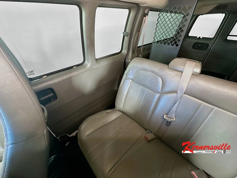 2022 Chevrolet Express - Image 12 of 21