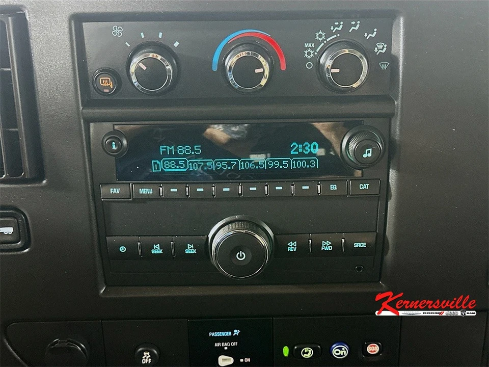 2022 Chevrolet Express - Image 17 of 21