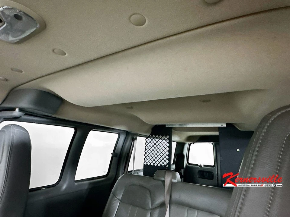 2022 Chevrolet Express - Image 20 of 21