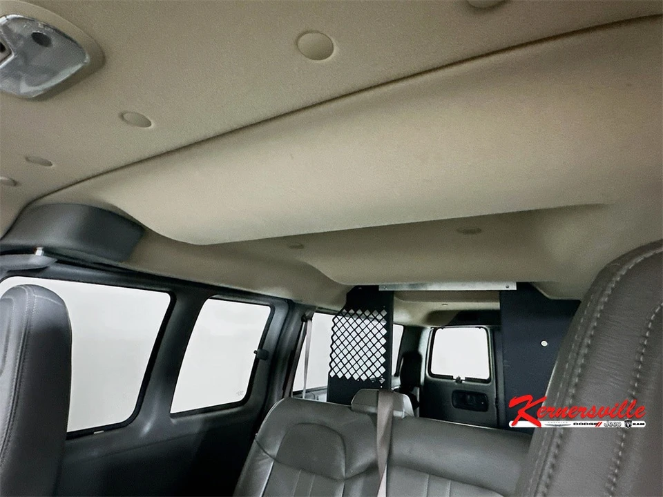 2022 Chevrolet Express - Image 20 of 21
