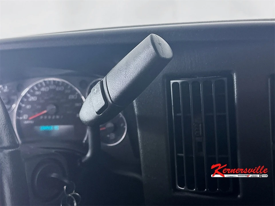 2022 Chevrolet Express - Image 16 of 21