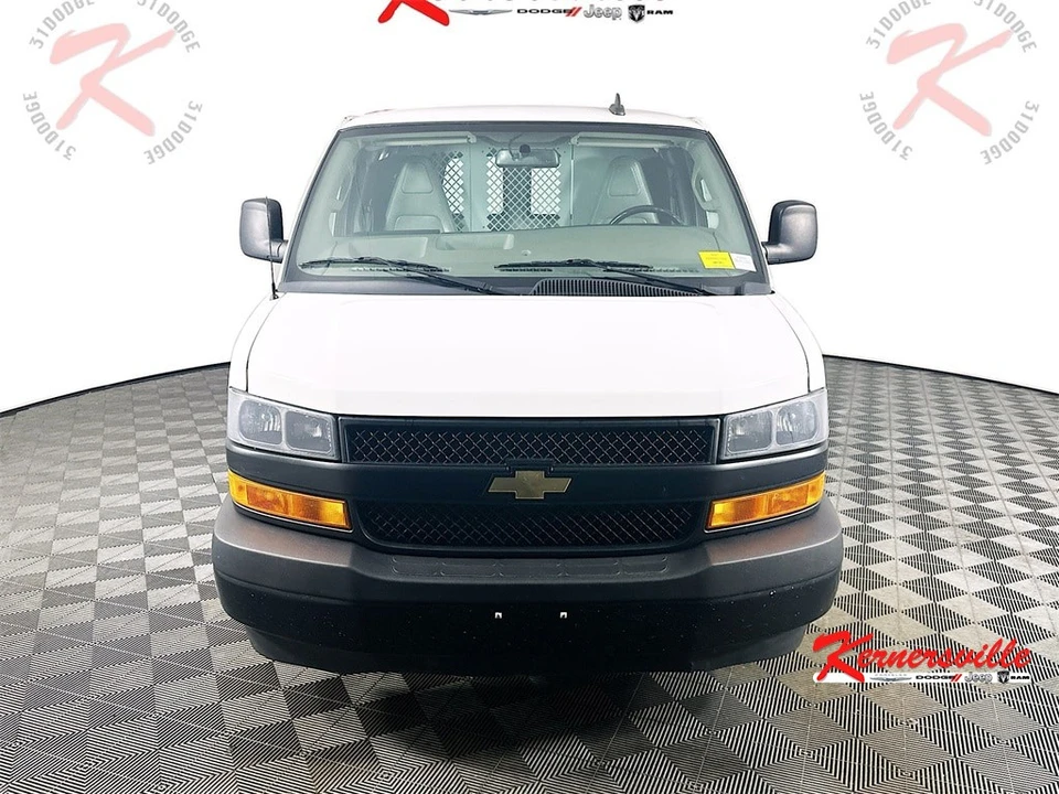 2022 Chevrolet Express - Image 2 of 21