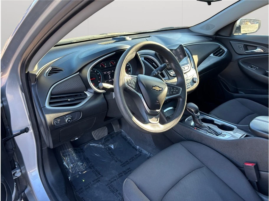 2022 Chevrolet Malibu - Image 2 of 12