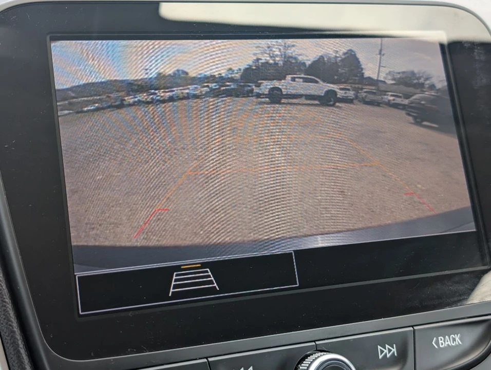 2022 Chevrolet Malibu - Image 18 of 21