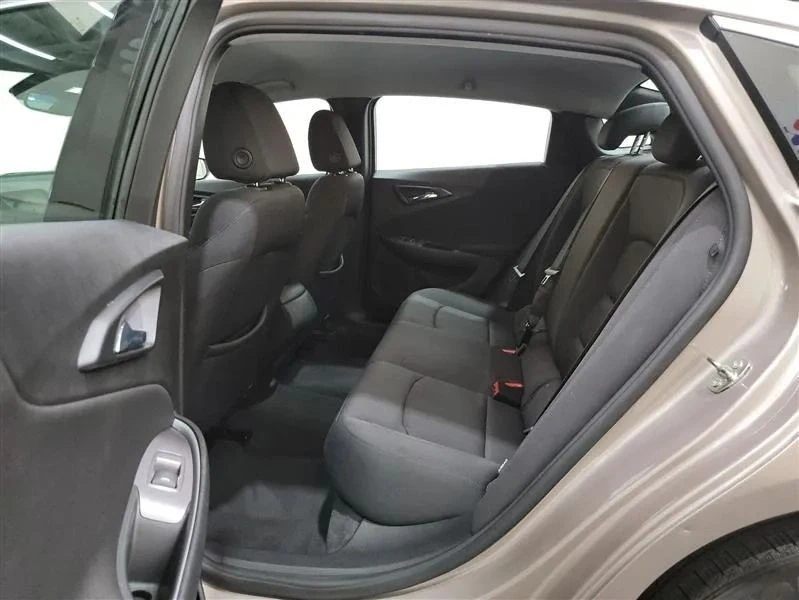 2022 Chevrolet Malibu - Image 10 of 12