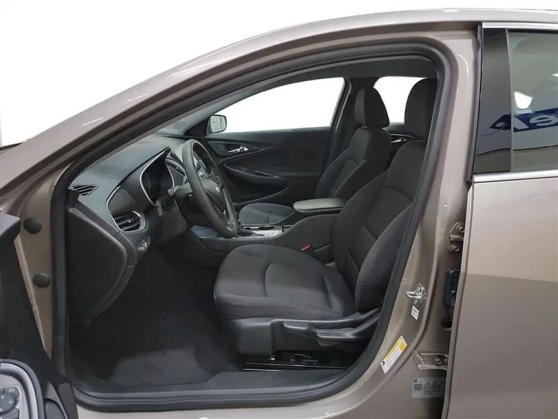 2022 Chevrolet Malibu - Image 9 of 12