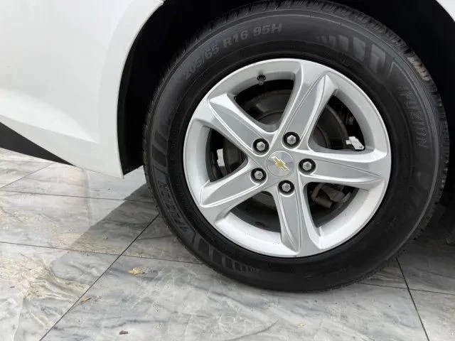 2022 Chevrolet Malibu - Image 11 of 12