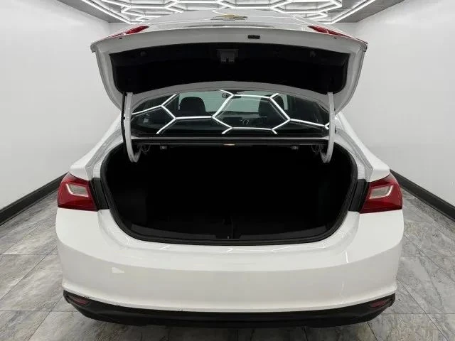 2022 Chevrolet Malibu - Image 6 of 12