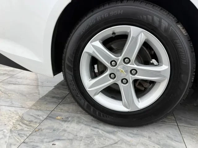 2022 Chevrolet Malibu - Image 11 of 12