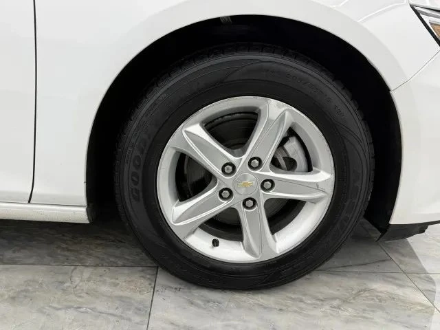 2022 Chevrolet Malibu - Image 10 of 12
