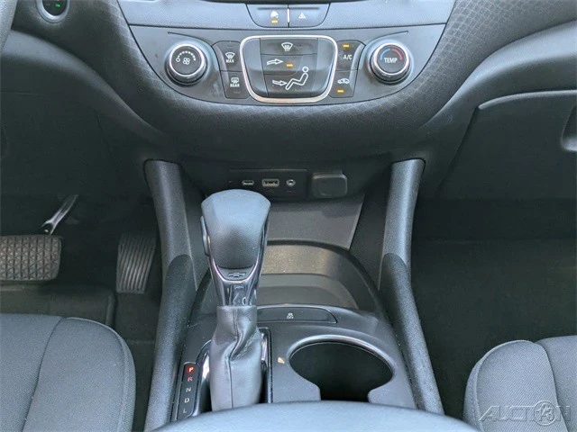 2022 Chevrolet Malibu - Image 18 of 21