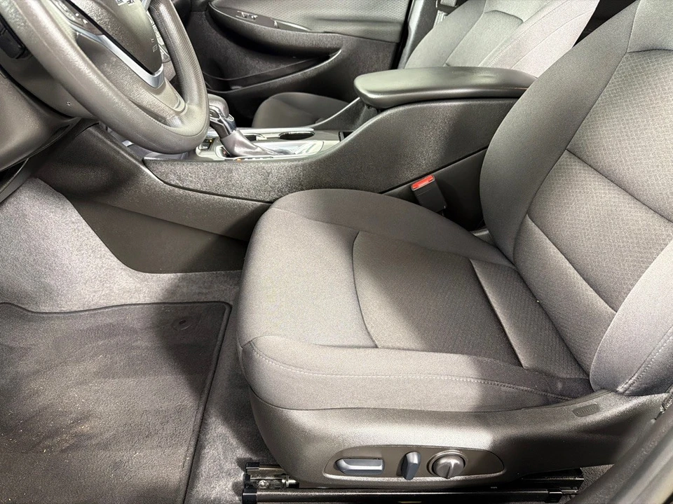 2022 Chevrolet Malibu - Image 12 of 21