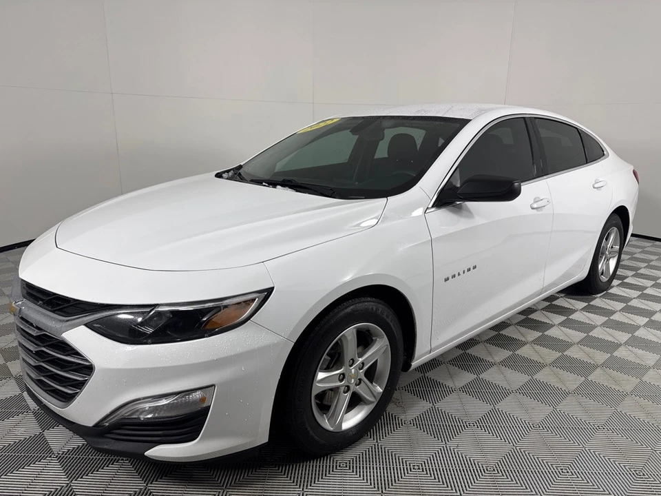 2022 Chevrolet Malibu - Image 10 of 12