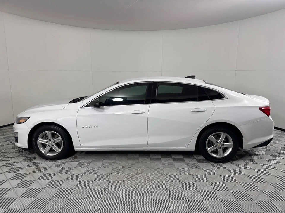 2022 Chevrolet Malibu - Image 9 of 12