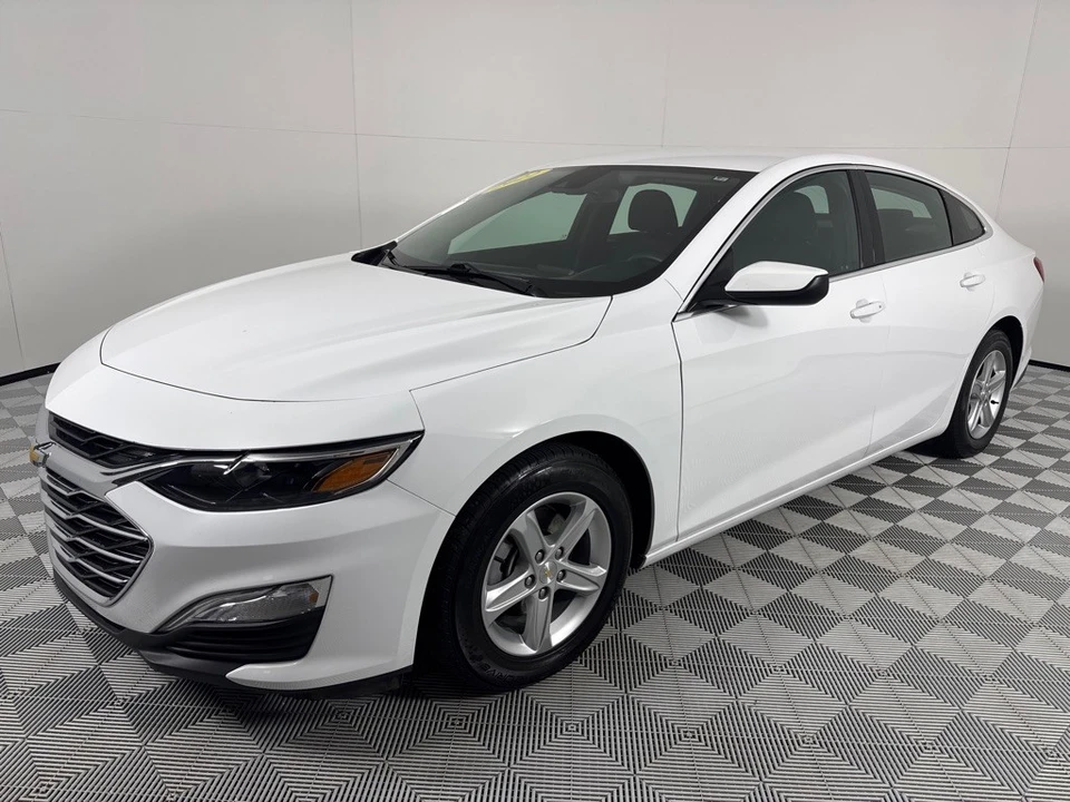 2022 Chevrolet Malibu - Image 9 of 12