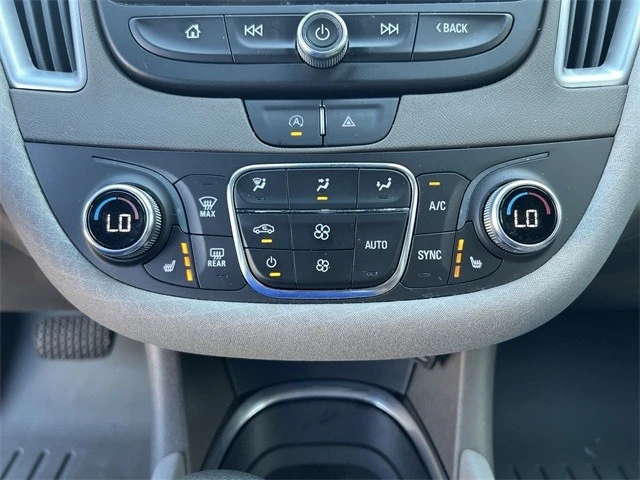 2022 Chevrolet Malibu - Image 17 of 21