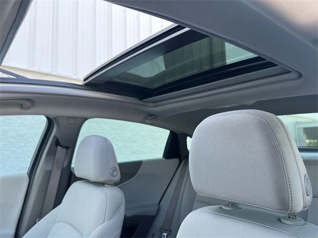 2022 Chevrolet Malibu - Image 18 of 21