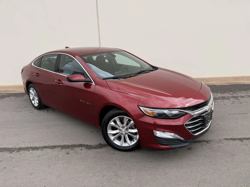 2022 Chevrolet Malibu - Image 2 of 18