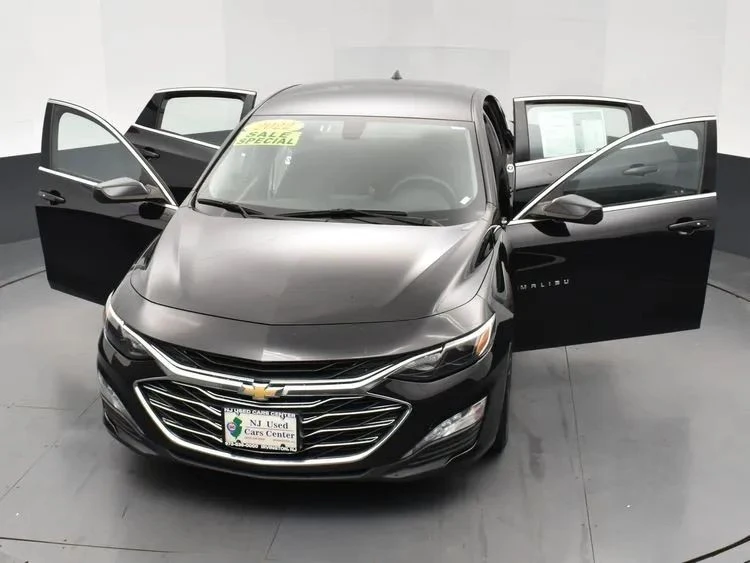 2022 Chevrolet Malibu - Image 10 of 12