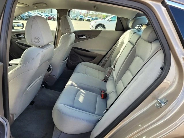 2022 Chevrolet Malibu - Image 9 of 12