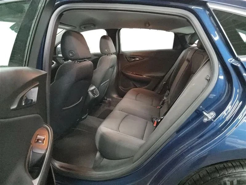 2022 Chevrolet Malibu - Image 10 of 12