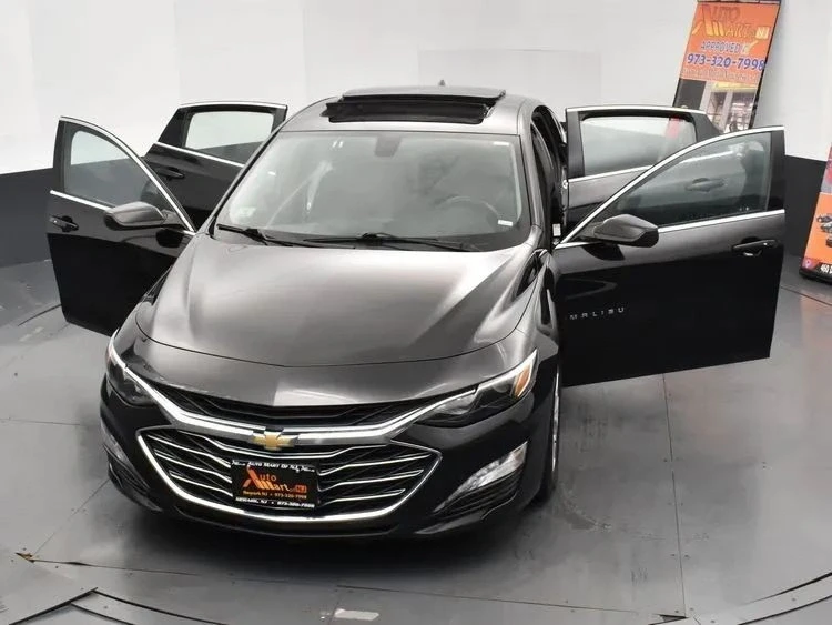 2022 Chevrolet Malibu - Image 10 of 12