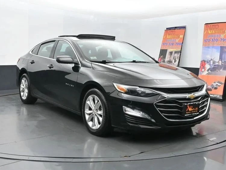 2022 Chevrolet Malibu - Image 2 of 12
