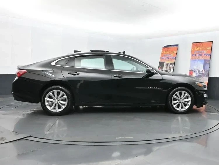 2022 Chevrolet Malibu - Image 4 of 12