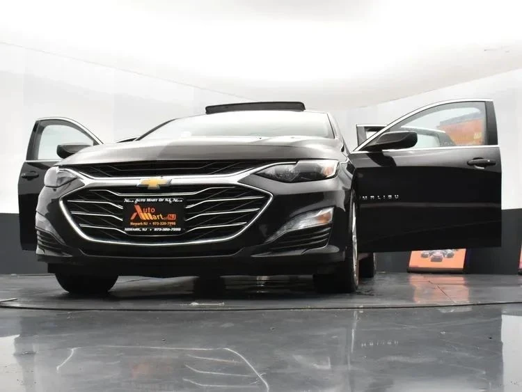 2022 Chevrolet Malibu - Image 11 of 12