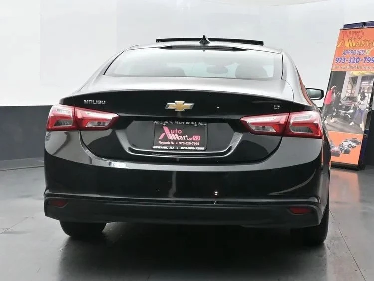 2022 Chevrolet Malibu - Image 8 of 12