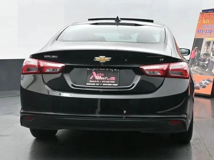 2022 Chevrolet Malibu - Image 8 of 12