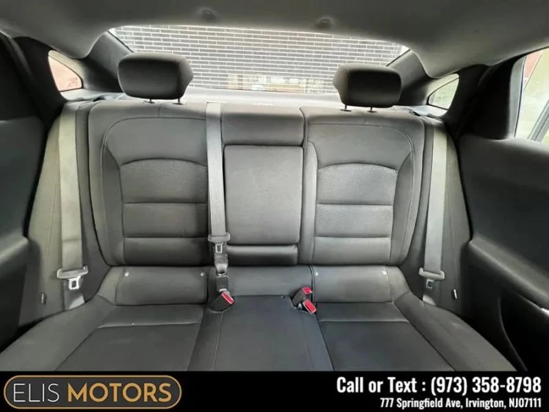 2022 Chevrolet Malibu - Image 8 of 12