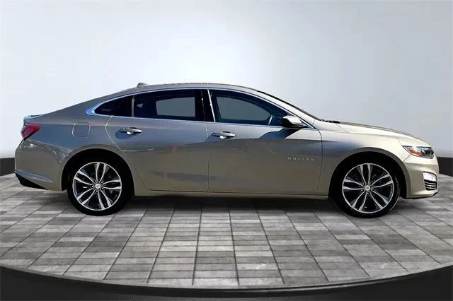 2022 Chevrolet Malibu - Image 8 of 12