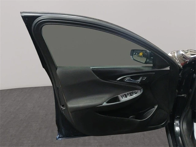 2022 Chevrolet Malibu - Image 11 of 12