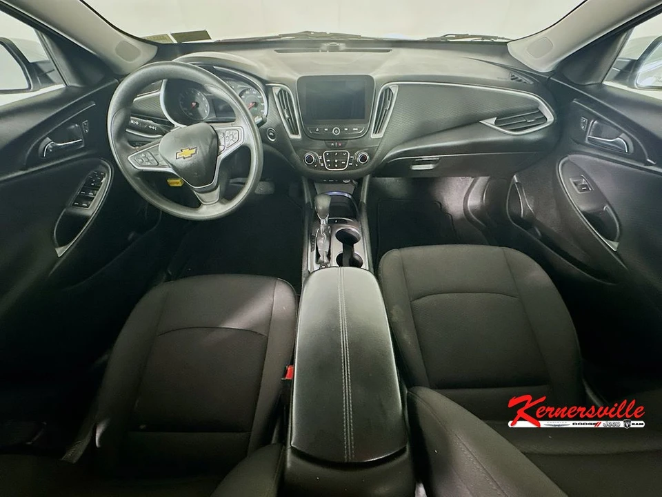 2022 Chevrolet Malibu - Image 10 of 24