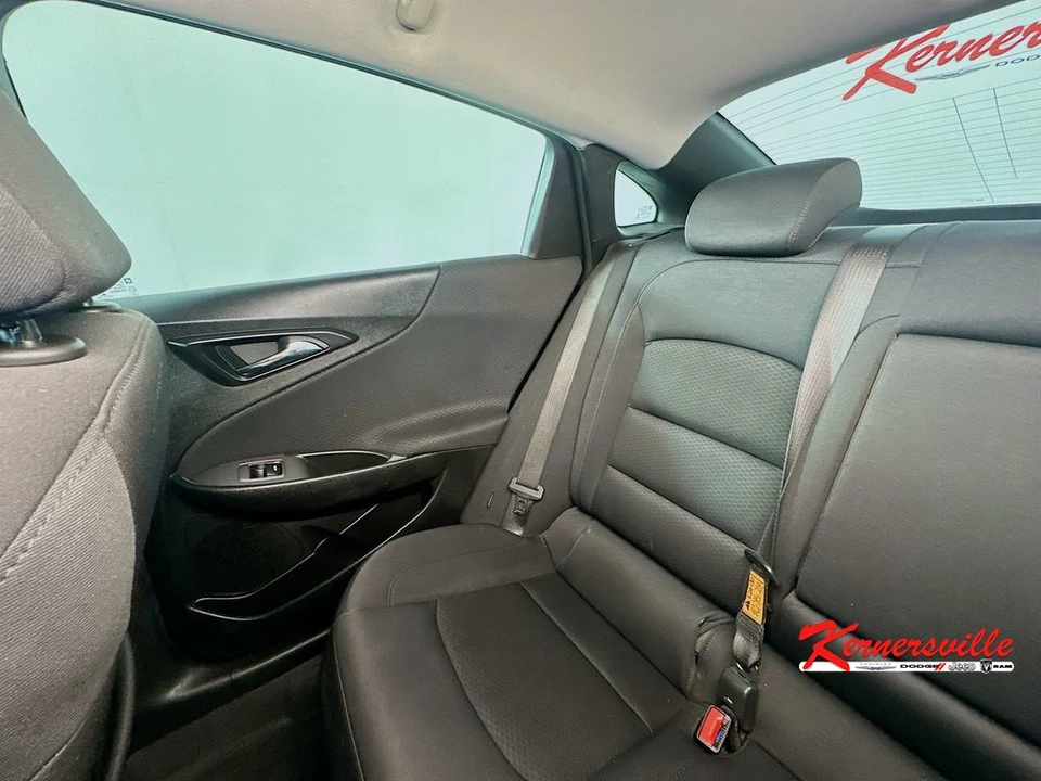 2022 Chevrolet Malibu - Image 12 of 24