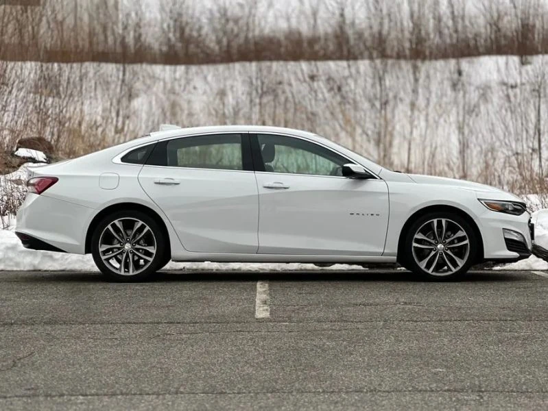 2022 Chevrolet Malibu - Image 9 of 12