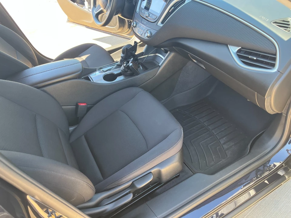 2022 Chevrolet Malibu - Image 19 of 21