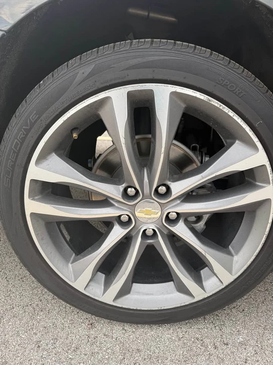 2022 Chevrolet Malibu - Image 9 of 10