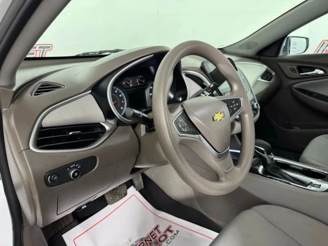 2022 Chevrolet Malibu - Image 10 of 12