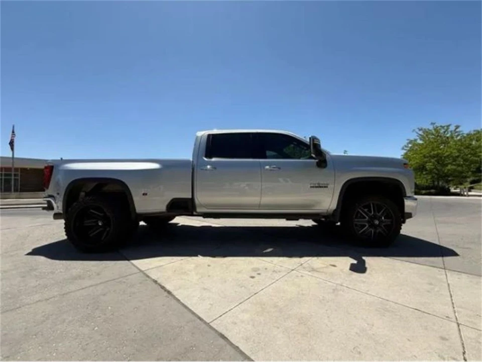 2022 Chevrolet Silverado 4th Gen - Image 14 of 15